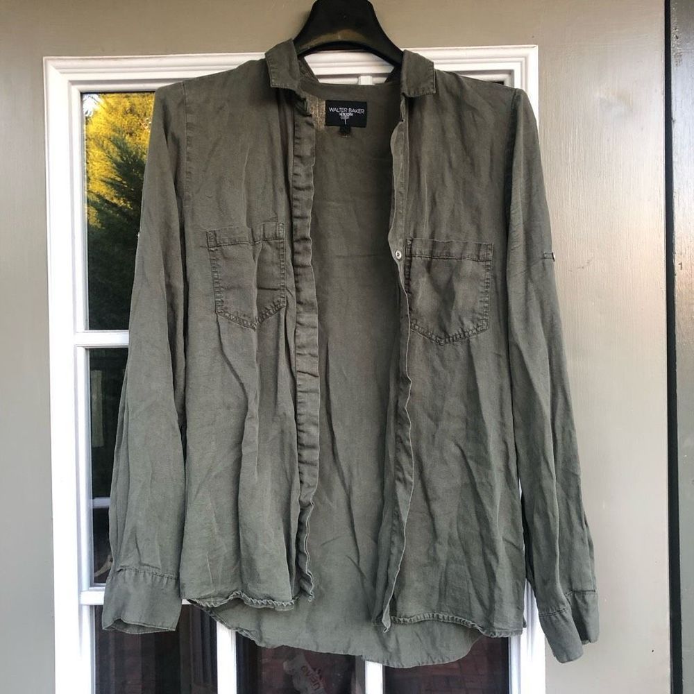 Walter Baker Nessa Roll-Tab Sleeves Button-Down Green Lyocell Top Sz Large - Picture 2 of 8